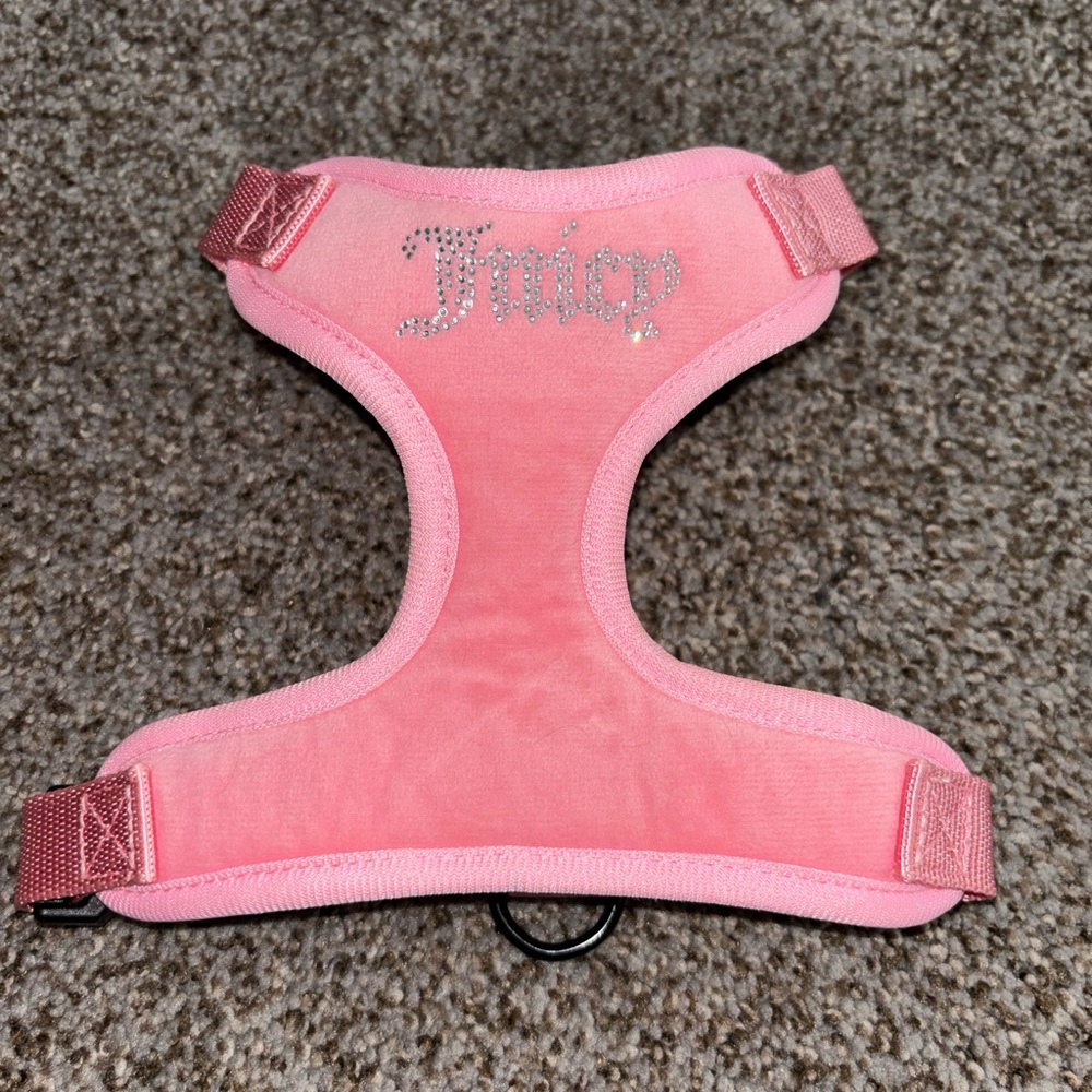 Juicy Couture Pink Dog Harness and Leash